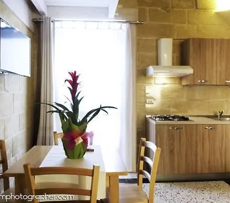 Oda ve Kahvaltı Typical Salento Suites