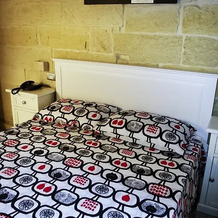 Oda ve Kahvaltı Typical Salento Suites
